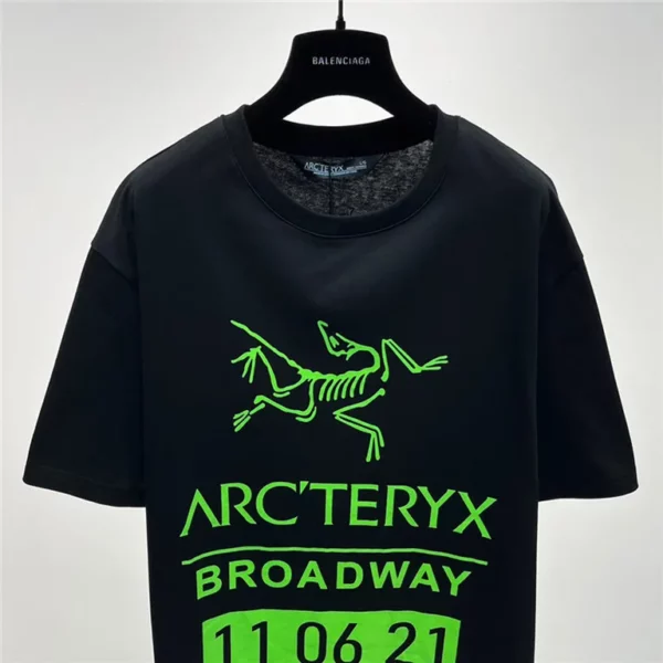 Arcteryx  T Shirt