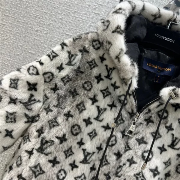 2022fw Louis Vuitton Mink coat