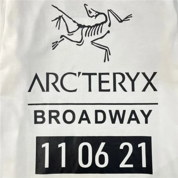 Arcteryx  T Shirt