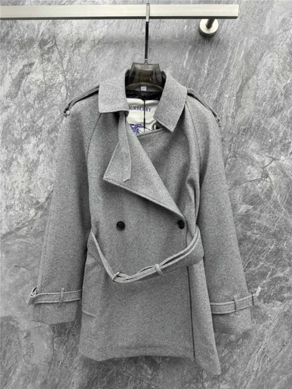 Burberry coat - replica brands online