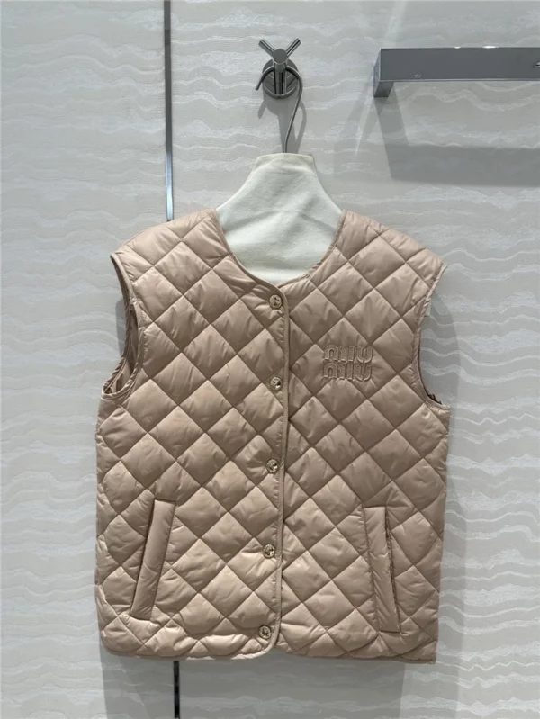 MiuMiu vest - fake designer websites