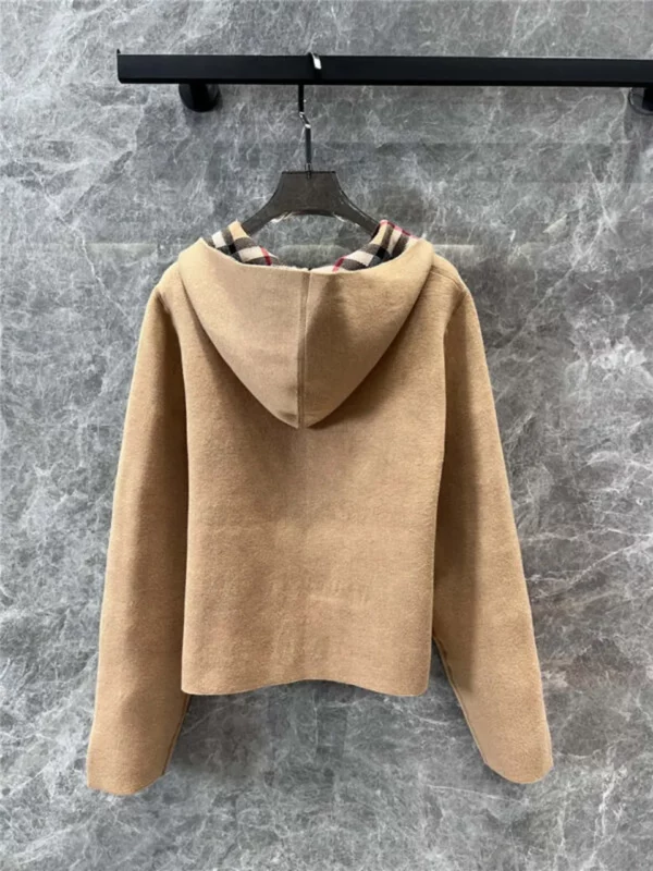 Burberry flying cardigan