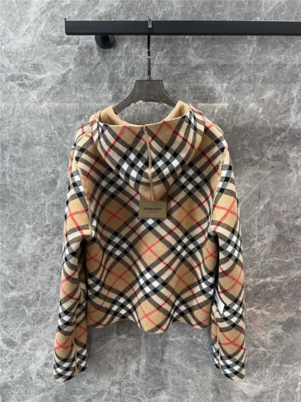 Burberry flying cardigan