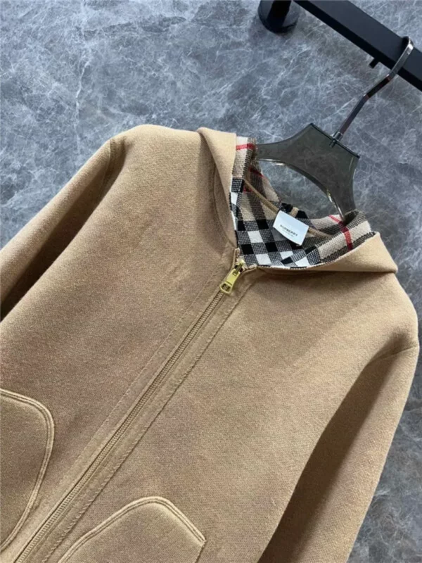 Burberry flying cardigan