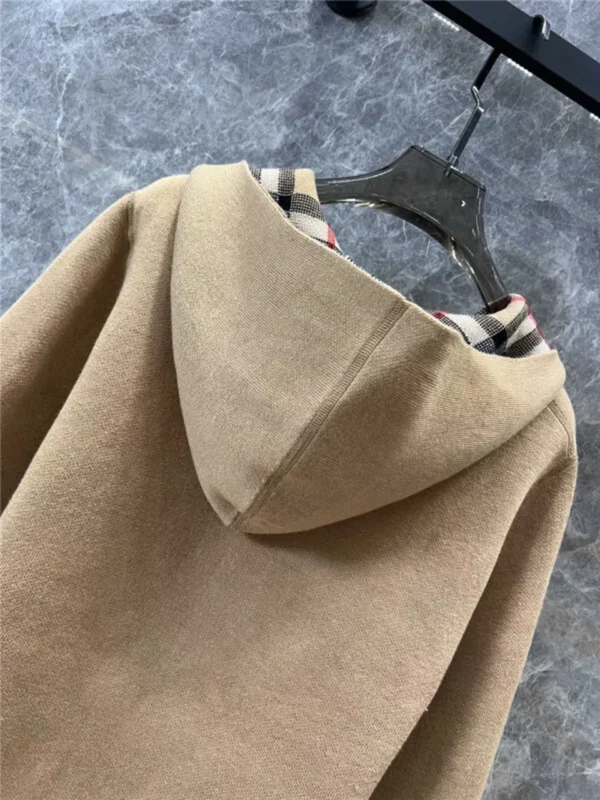 Burberry flying cardigan