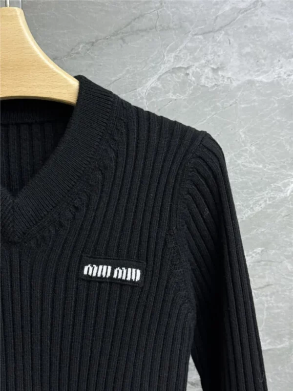 miumiu short wool sweater