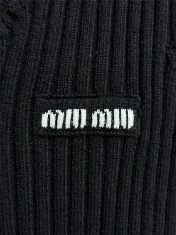 miumiu short wool sweater