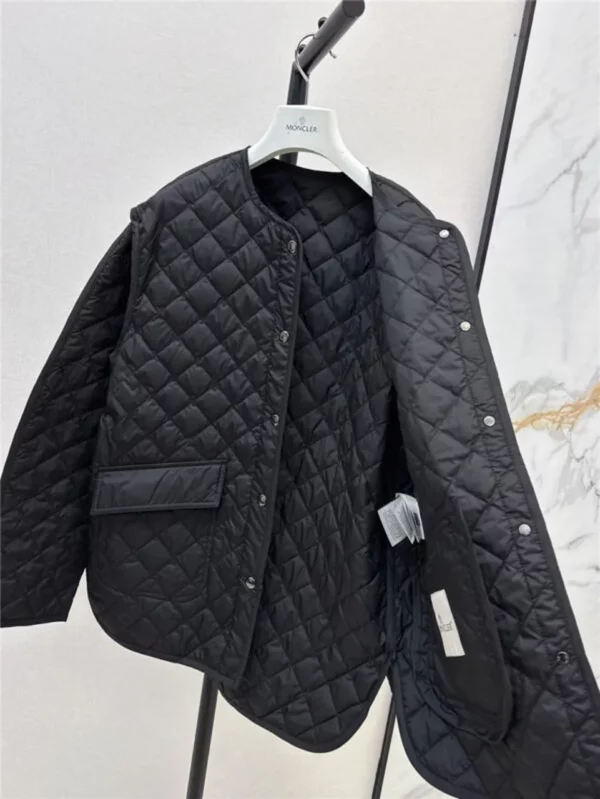 moncler waist round neck down jacket