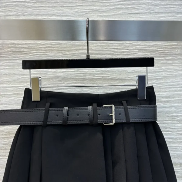 Dior belt pleated skirt